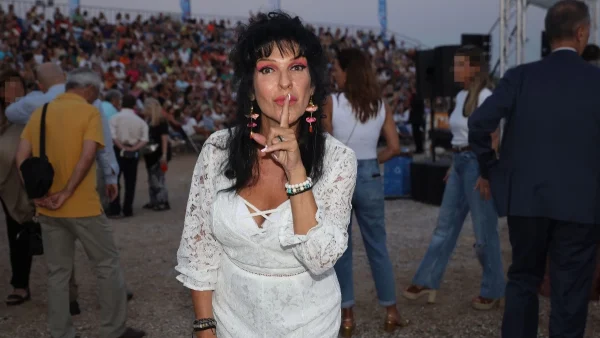 Σοφία Βόσσου: «Η συνεργασία στην εκπομπή δεν πήγε, γιατί...» - Η αποκαλυπτική συνέντευξη της τραγουδίστριας στο "Πάμε Δανάη"