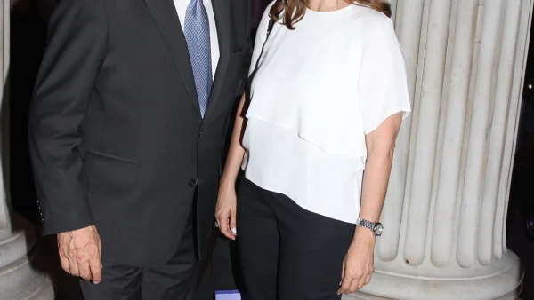 Αθόρυβος και «βελούδινος» χωρισμός για πολύ γνωστό πολιτικό - Μετά από τριάντα χρόνια γάμου και δύο παιδιά