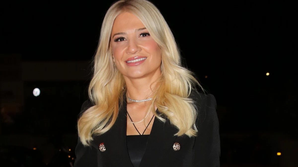 Fay's Time: Χαμόγελα για τη Φαίη Σκορδά και τους συνεργάτες της - Ανατροπή με τα διψήφια νούμερα τηλεθέασης που ''χτύπησε''