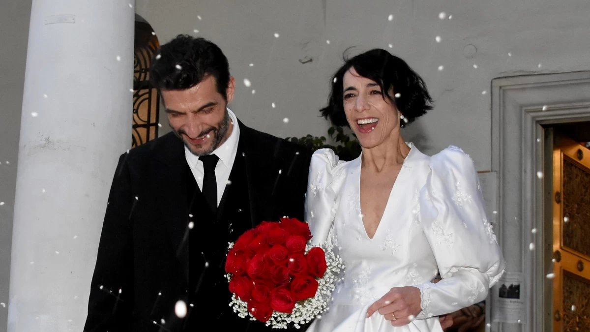 Έλενα Τοπαλίδου: «Ανεξήγητο!» - Στη φόρα νέα αποκαλύπτική φωτογραφία από το γάμο της με τον Νίκο Κουρή