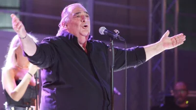 Βασίλης Καρράς: Ο μαέστρος του αποκαλύπτει - «Μας είχε απαγορεύσει να...»