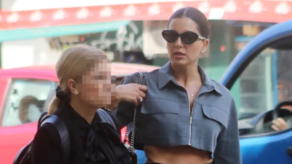 Σταματίνα Τσιμτσιλή: Της κράταγε τρυφερά το χέρι - Η αναπάντεχη συνάντηση της παρουσιάστρια με την κομψή νονά της