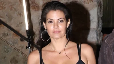 Μαρία Κορινθίου: Με μπούκλες και κοτσιδάκια - Η συγκινητική εξομολόγηση για τα παιδικά χρόνια της ηθοποιού