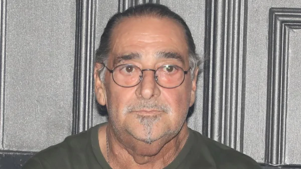 Βασίλης Καρράς: Έκτακτο αφιέρωμα από την ΕΡΤ προς τιμήν του