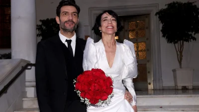 Τον περνάει 2 χρόνια: Ποια είναι η σύζυγος του Νίκου Κουρή, Έλενα Τοπαλίδου - Η μάχη με την νευρική ανορεξία και η καταγωγή της