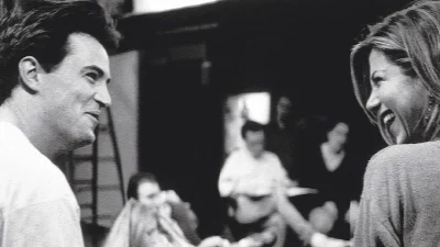 «Προσπαθούσε τόσο σκληρά, μου λείπει πολύ...» Οι σπαρακτικές πρώτες δηλώσεις της Jennifer Aniston για τον Matthew Perry