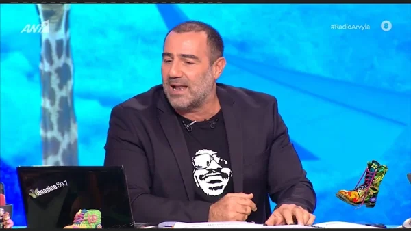 «Το μόνο που έχω στο μυαλό μου είναι το παιδί που “έφυγε” και οι γονείς του» - Βαρύ το κλίμα στο Ράδιο Αρβύλα με την αναφορά του Κανάκη στη δολοφονία του Γρηγορόπουλου