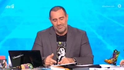 «Πριν φύγουμε με πλησιάζει η Επιστήμη με λάγνο ύφος και μου λέει...» - Η σπάνια αναφορά του Αντώνη Κανάκη στη σύζυγό του