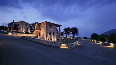 Μαινάλια Villas & Suites: Ένα παραμυθένιο σκηνικό σε απόσταση αναπνοής από την πρωτεύουσα