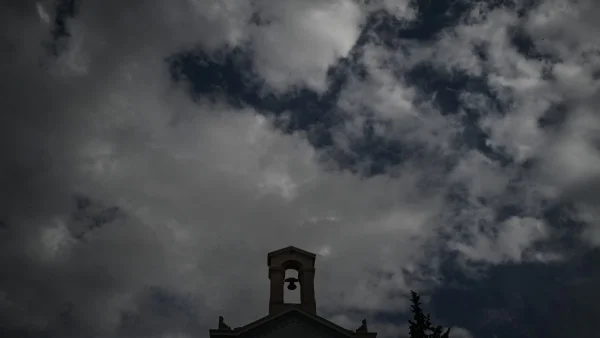 Καιρός 21/12: Ισχυρές βροχές και καταιγίδες - Πόσους βαθμούς θα πέσει η θερμοκρασία