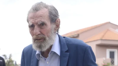 Γιώργος Βαρδινογιάννης: Η σπάνια νυχτερινή έξοδος - Στο πλευρό του η Μιμή Ντενίση με βελούδινο παντελόνι και σακάκι με χρυσά κουμπιά