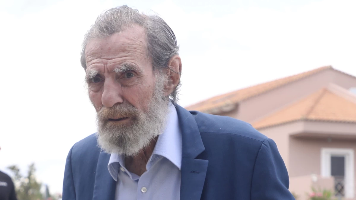 Γιώργος Βαρδινογιάννης: Η σπάνια νυχτερινή έξοδος - Στο πλευρό του η Μιμή Ντενίση με βελούδινο παντελόνι και σακάκι με χρυσά κουμπιά