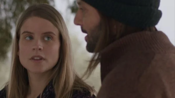 Η Παραλία: Η Υπατία μαθαίνει τα πάντα για το παρελθόν του Χάρι!