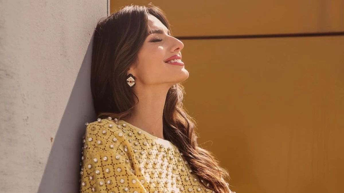 H Ηλιάνα Παπαγεωργίου επέλεξε το ιδανικό κοστούμι για την βραδιά των Χριστουγέννων