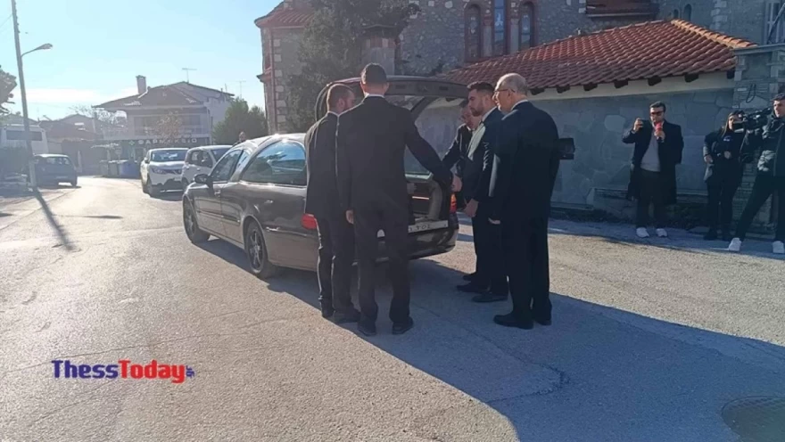 κηδεία 50χρονης που κατασπάραξαν σκυλιά στη Θεσσαλονίκη