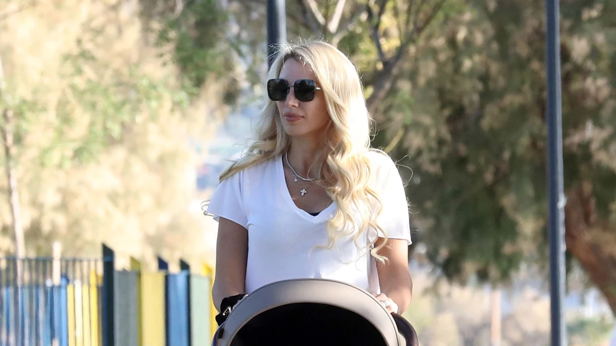 Κωνσταντίνα Σπυροπούλου: Δεκάδες αντιδράσεις κάτω από την ανάρτηση της με τον γιο της, Βλάσση - Τι συνέβη