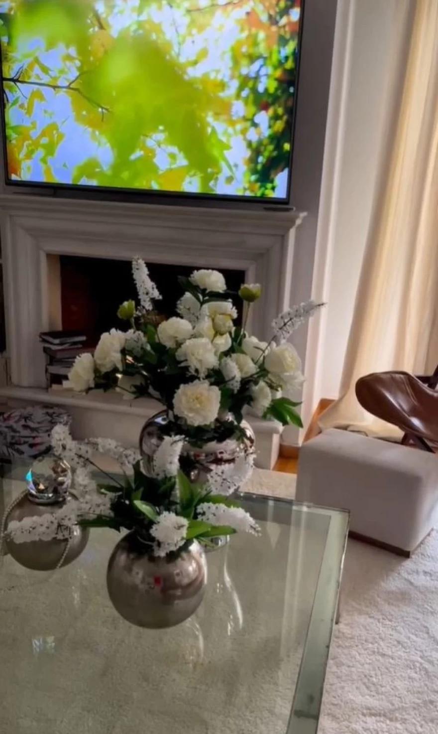 Ρούλα Κορομηλά - Σαλόνι