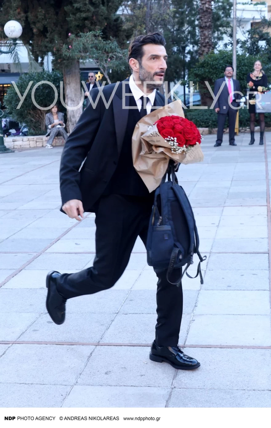 Κουρής γάμος ανθοδέσμη