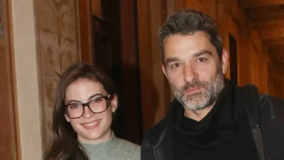 Πλάι - πλάι και πολύ χαμογελαστοί: Με χαλαρό outfit στη νέα τους βραδινή έξοδο η Μάρθα Λαμπίρη Φεντόρουφ και ο Πέτρος Λαγούτης