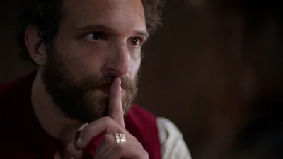 Η Μάγισσα: «Σε βλέπω συνέχεια με τη Θεοφανώ, μήπως πρέπει να μάθω κάτι;» - "Μυρίζει" έρωτας στα νέα επεισόδια