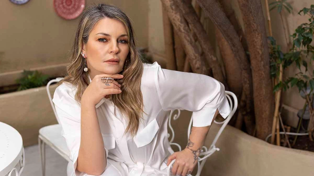 H Ελισάβετ Μουτάφη στο YOU: Το Προξενιό της Ιουλίας, οι εκπλήξεις του συζύγου της και οι αυστηρές κριτικές