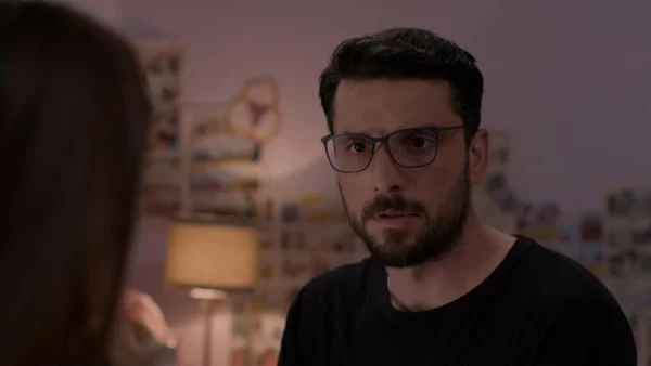 Ο πρώτος από εμάς (21/12): Ο Αλκης περιμένει να ακούσει τα νέα που θα καθορίσουν τη ζωή του