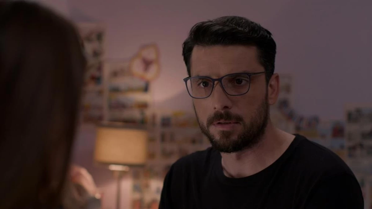 Ο πρώτος από εμάς (21/12): Ο Αλκης περιμένει να ακούσει τα νέα που θα καθορίσουν τη ζωή του