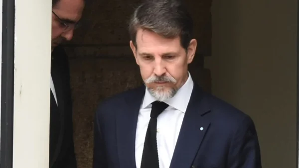 «Δεν επιτρέπεται να ταξιδέψω για κάποιο διάστημα...» - Σε χειρουργική επέμβαση υποβλήθηκε ο Παύλος