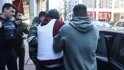 «Αν είχε ίχνος ευαισθησίας...» - Έξαλλη η αδερφή της 43χρονης που δολοφόνησε ο 70χρονος σύντροφός της στη Σαλαμίνα