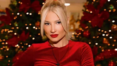 Τι θα φορέσουν 10 επώνυμες την Παραμονή των Χριστουγέννων; Δες το αγαπημένο τους party look για να εμπνευστείς