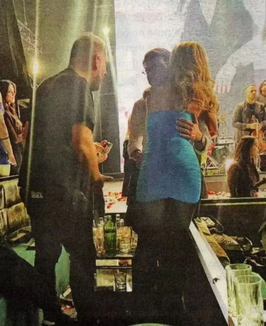 Καινούργιου Τσαγκρίδης μπουζούκια αγκαλιά