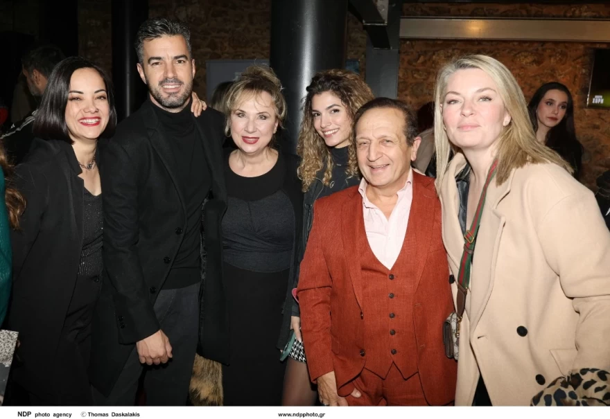 θέατρο ηθοποιοί