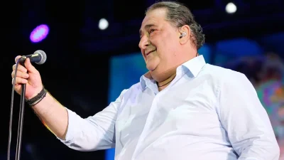 Βασίλης Καρράς: «Ο καρκίνος τον έλιωσε! Είχε κάνει πολλές μεταστάσεις! Το γνωρίζαμε όλοι»