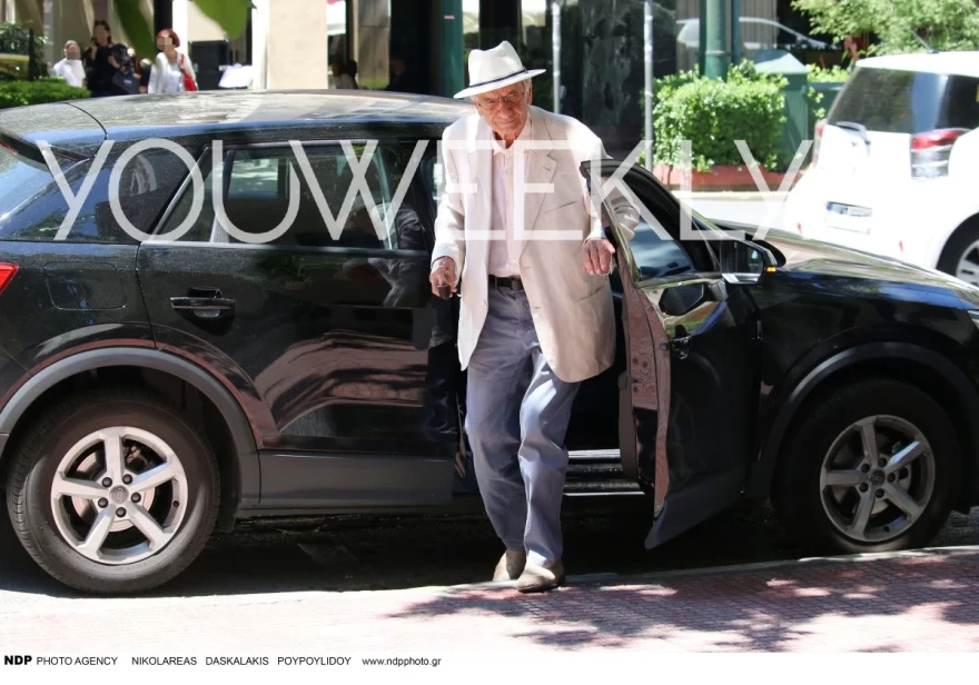 Βασίλης Βασιλικός κηδεία