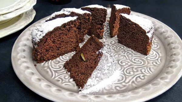 5+3 μυστικά για να σου βγει «αφρός» η βασιλόπιτα - Η Αργυρώ Μπαρμπαρίγου αποκαλύπτει το λάθος που κάνουμε όλοι