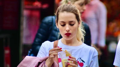 Αυτό το φρούτο ενισχύει και τονώνει τον οργανισμό και χαρίζει απίστευτα λαμπερό δέρμα!