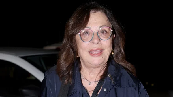 «Έναν καρκίνο που μου βρήκανε...» - Η σπάνια εξομολόγηση της Χαρούλας Αλεξίου για την περιπέτεια της υγείας της