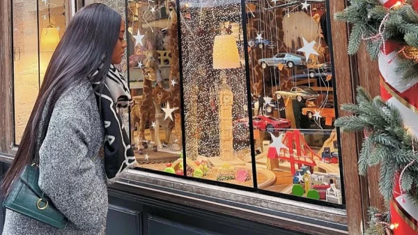 10 χριστουγεννιάτικα πουλόβερ που ανυπομονούμε να φορέσουμε