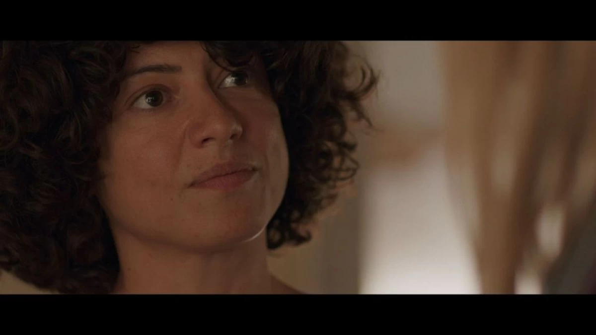 Η Παραλία (24/1): «Αγαπάς τη γυναίκα σου;» - Η ερώτηση για τον γάμο τους την ώρα που είναι στο κρεβάτι με την ερωμένη του