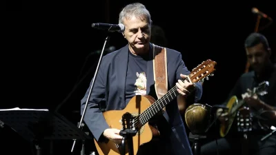 Γιώργος Νταλάρας: Τα μεγάλα φάουλ της καριέρας του