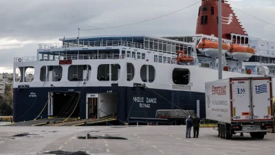 Κακοκαιρία "Αυγή": Σε ισχύ παραμένει το απαγορευτικό απόπλου