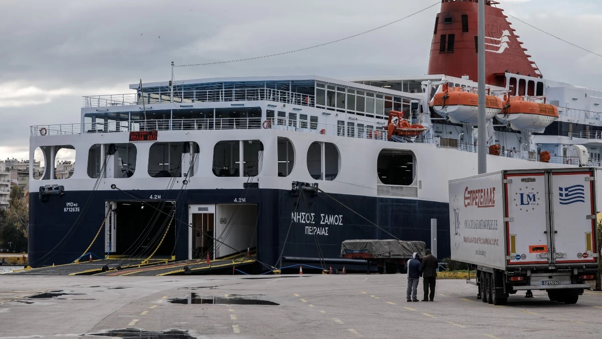 Κακοκαιρία "Αυγή": Σε ισχύ παραμένει το απαγορευτικό απόπλου