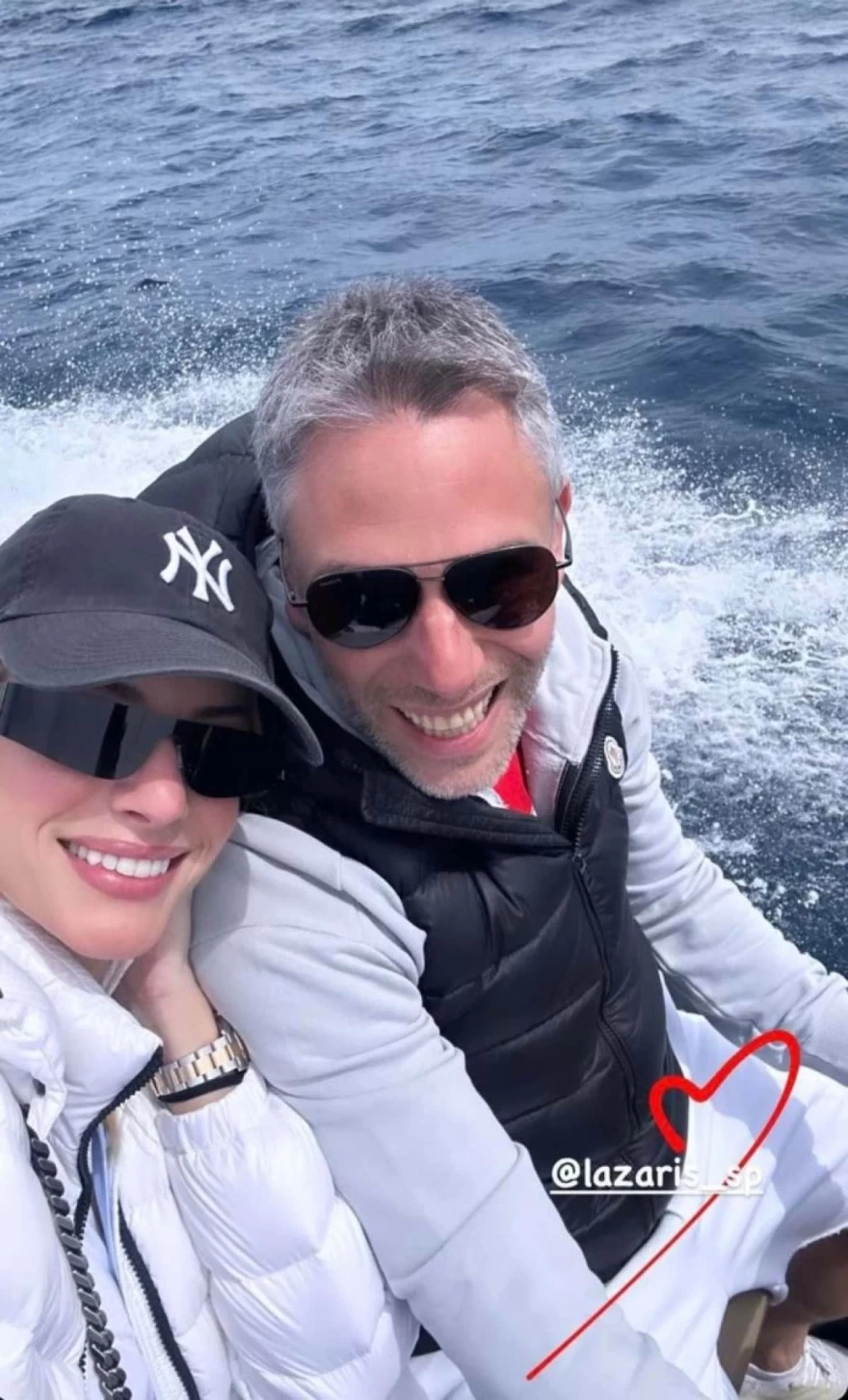 Η Ευαγγελία Αραβανή με τον Σπύρο Λάζαρη σε διακοπές