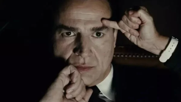 Balenciaga: Η τηλεοπτική σειρά για τον θρυλικό Ισπανό σχεδιαστή και 6 πράγματα που πρέπει να γνωρίζεις