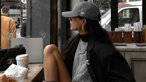 Εκπτώσεις 2024: Επένδυσε σε ένα μαύρο πανωφόρι – 20 must-have κάτω από 50 ευρώ