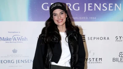 Χριστίνα Μπόμπα: Η ανάρτηση με την αντίδραση των διδύμων όταν είδαν τον Σάκη Τανιμανίδη στην τηλεόραση