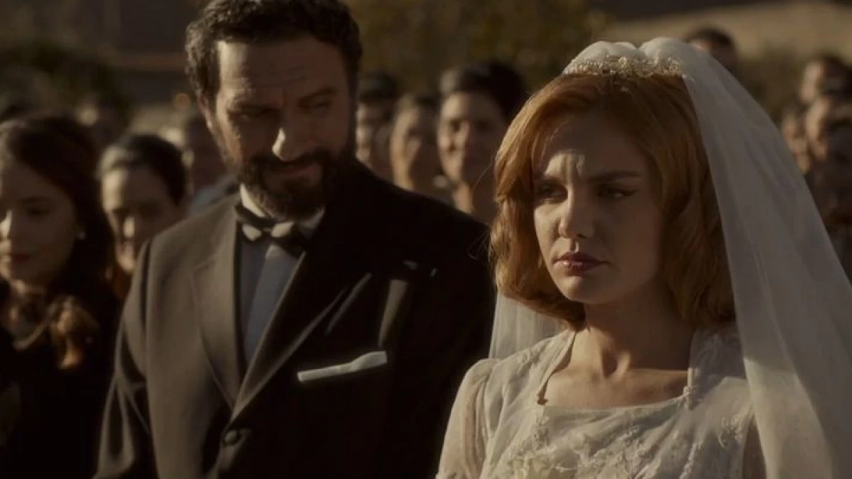 Το Προξενιό της Ιουλίας (25/1): Η συγκλονιστική σκηνή από την πρώτη νύχτα του γάμου με τον Γιωργίκη - Το κόλπο πίσω από το ματωμένο σεντόνι