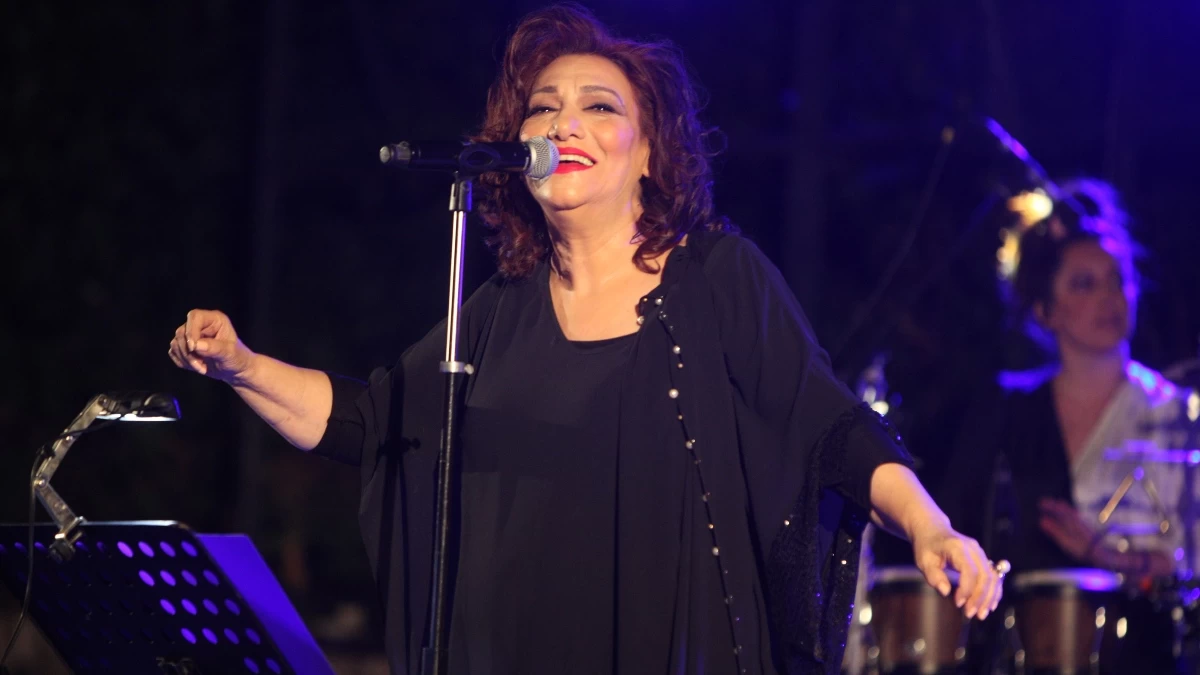 Ελένη Βιτάλη: «Από το παιδί μου ζητώ συνέχεια συγγνώμη...» - Συγκινεί με την εξομολόγηση για τον γιο της