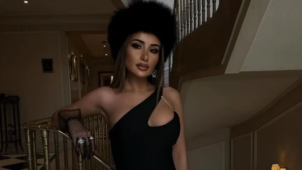 Emilia Vodos: «Η γιαγιά μου λέει “Θα προχωρήσεις με τον άντρα που θα επενδύσει τα περισσότερα λεφτά”»