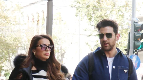 Ελένη Χατζίδου και Ετεοκλής Παύλου: Έκαναν βόλτα αγκαζέ στο κέντρο της Αθήνας - Η αντίδρασή τους όταν εντόπισαν το φωτογραφικό φακό